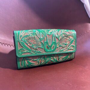 Handmade Green Leather Wallet – Artisan Craftsmanship from Mexico (Brand New)